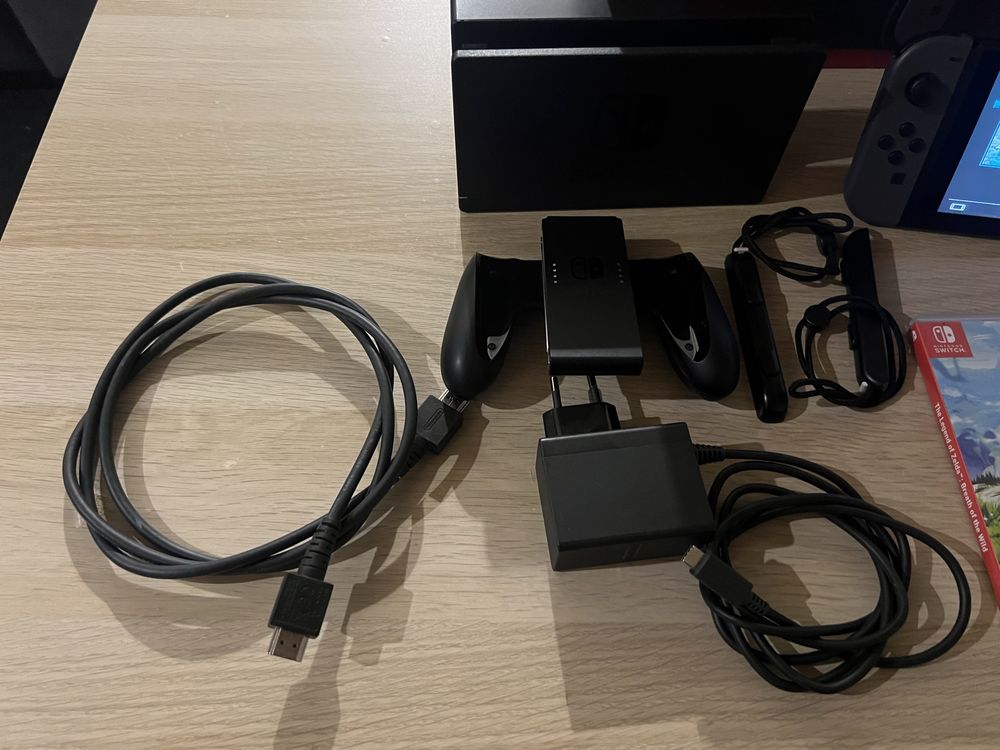 Nintendo Switch V2 + 3 gry