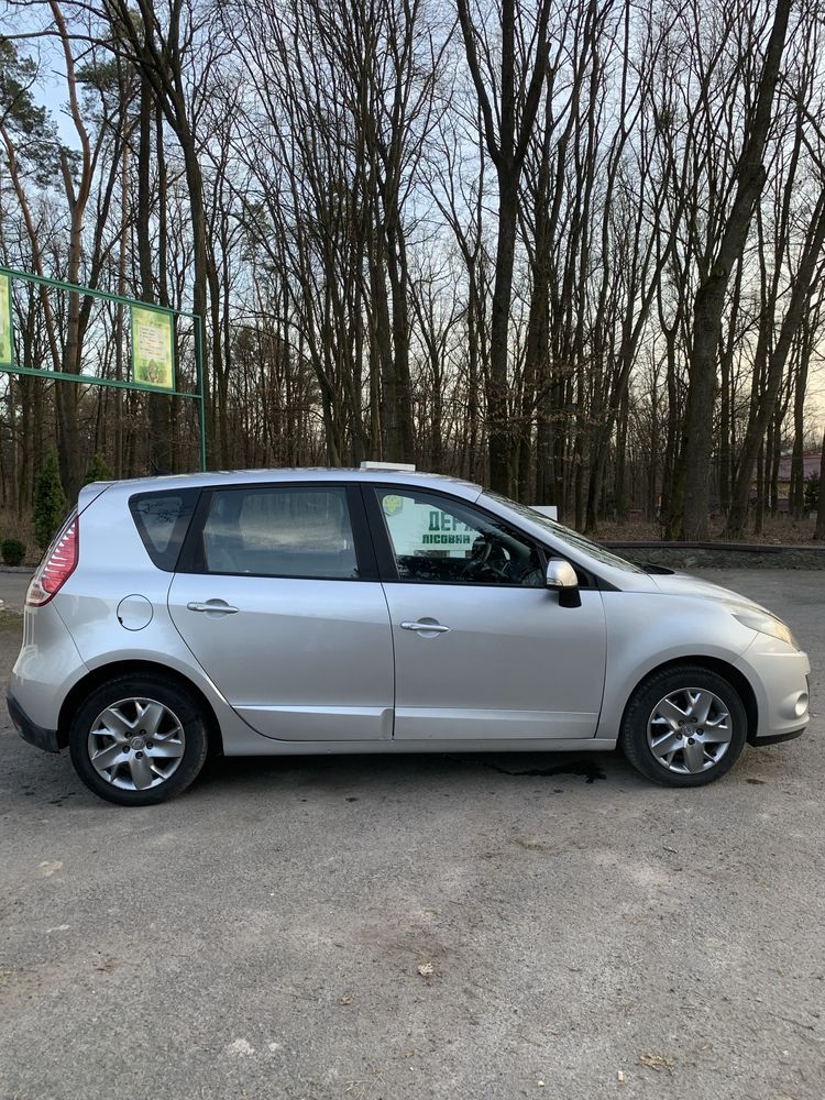 Renault Scenic 2011 1.5 DCI свіжопригнаний