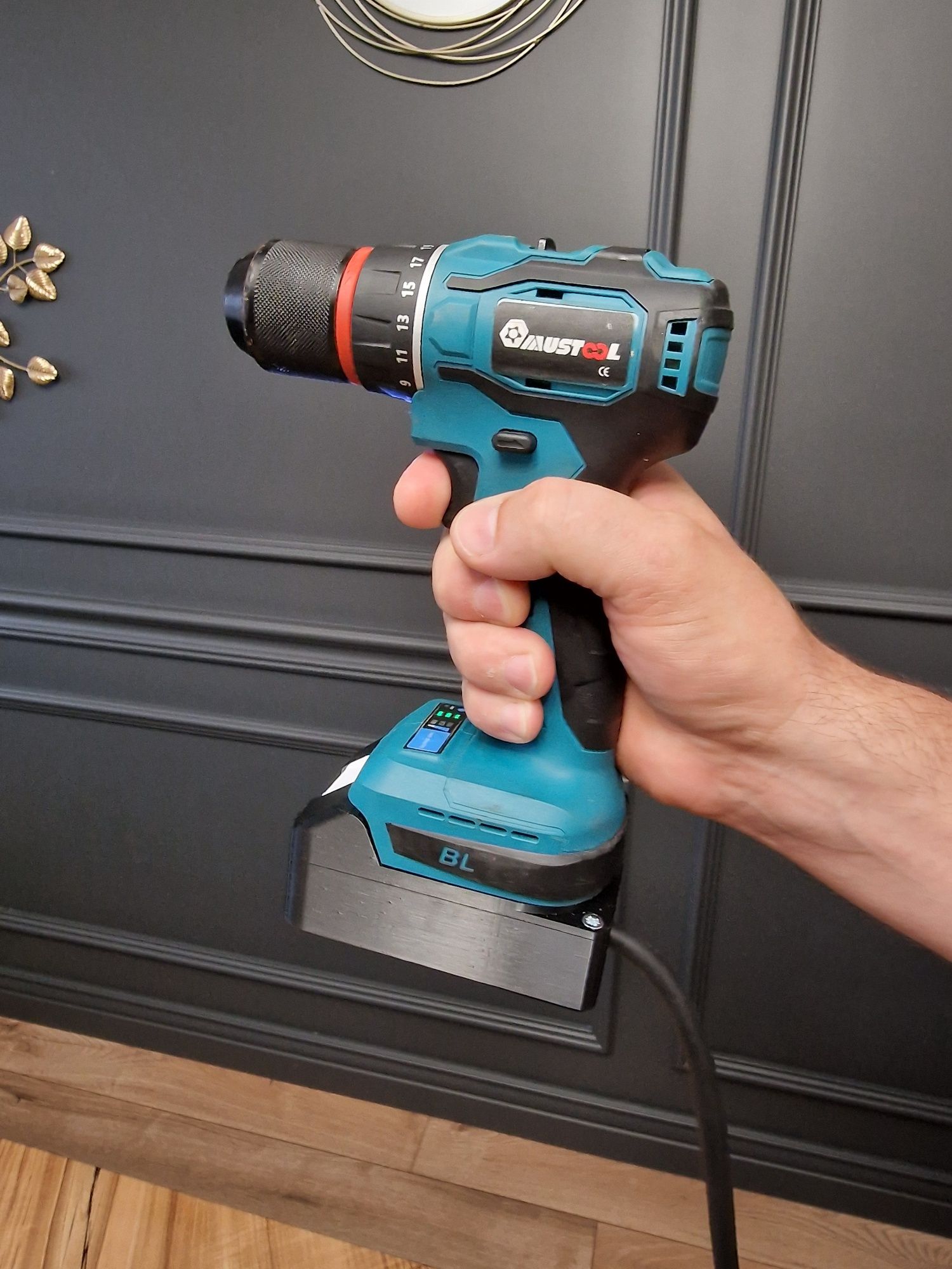 Zasilacz sieciowy Makita LXT 230V