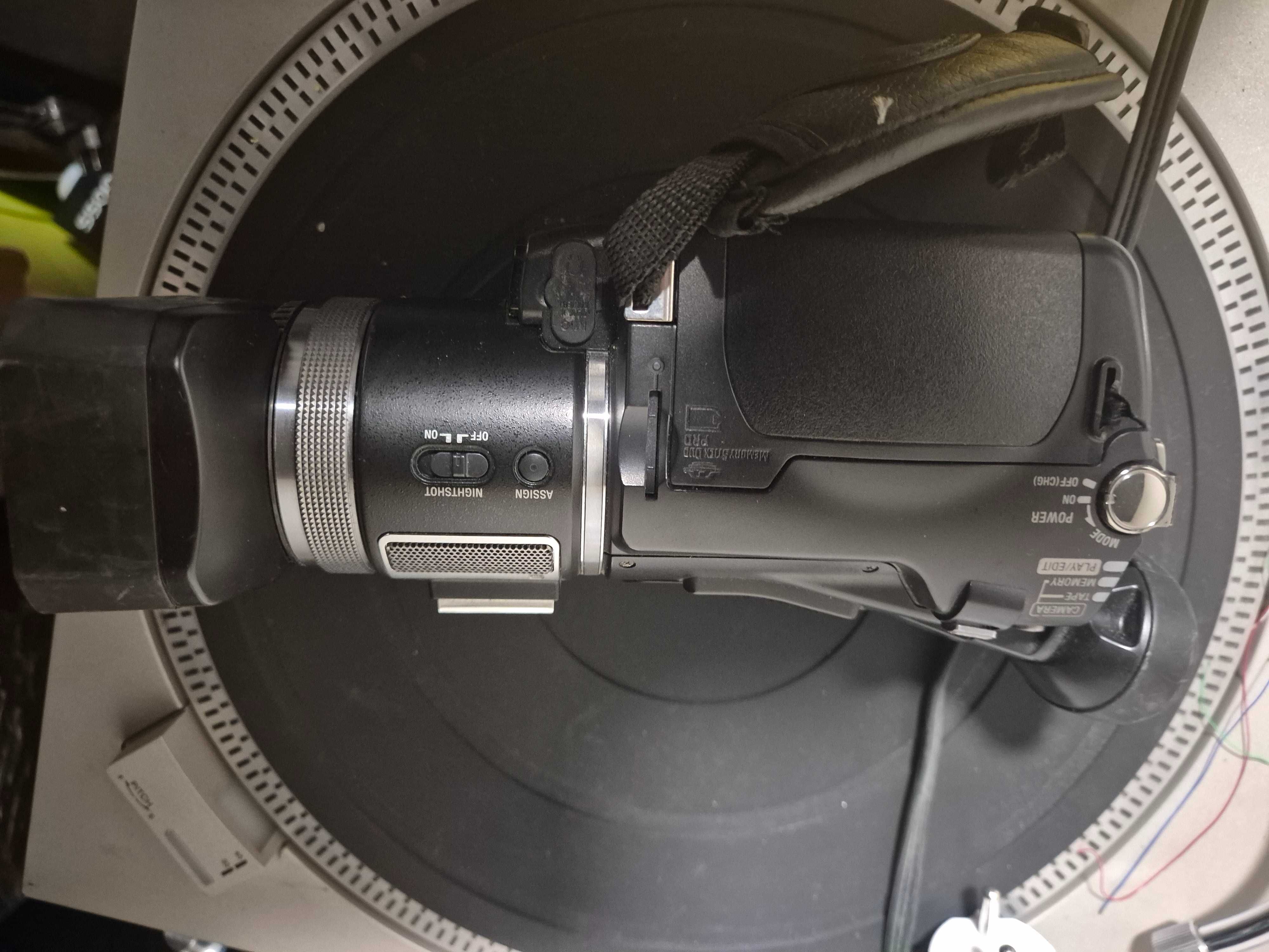 Profesjonalna kamera video JVC GY-HD200E