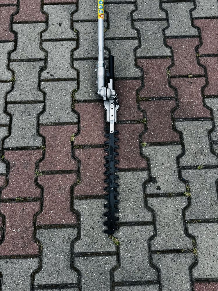 Nożyce spalinowe do żywopłotu na wysięgniku Stihl HL75 HL 75 ładne!