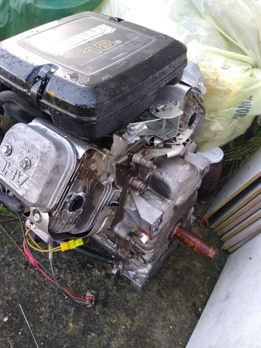 Silnik vanguard 18 ps części dekiel pokrywa