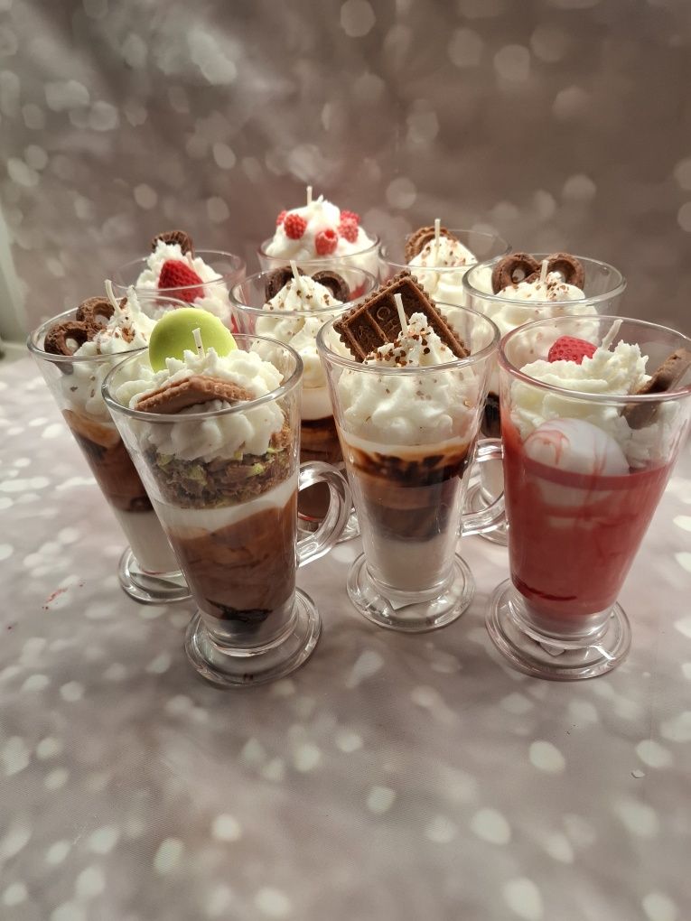 Świece sojowe, deserki woskowe