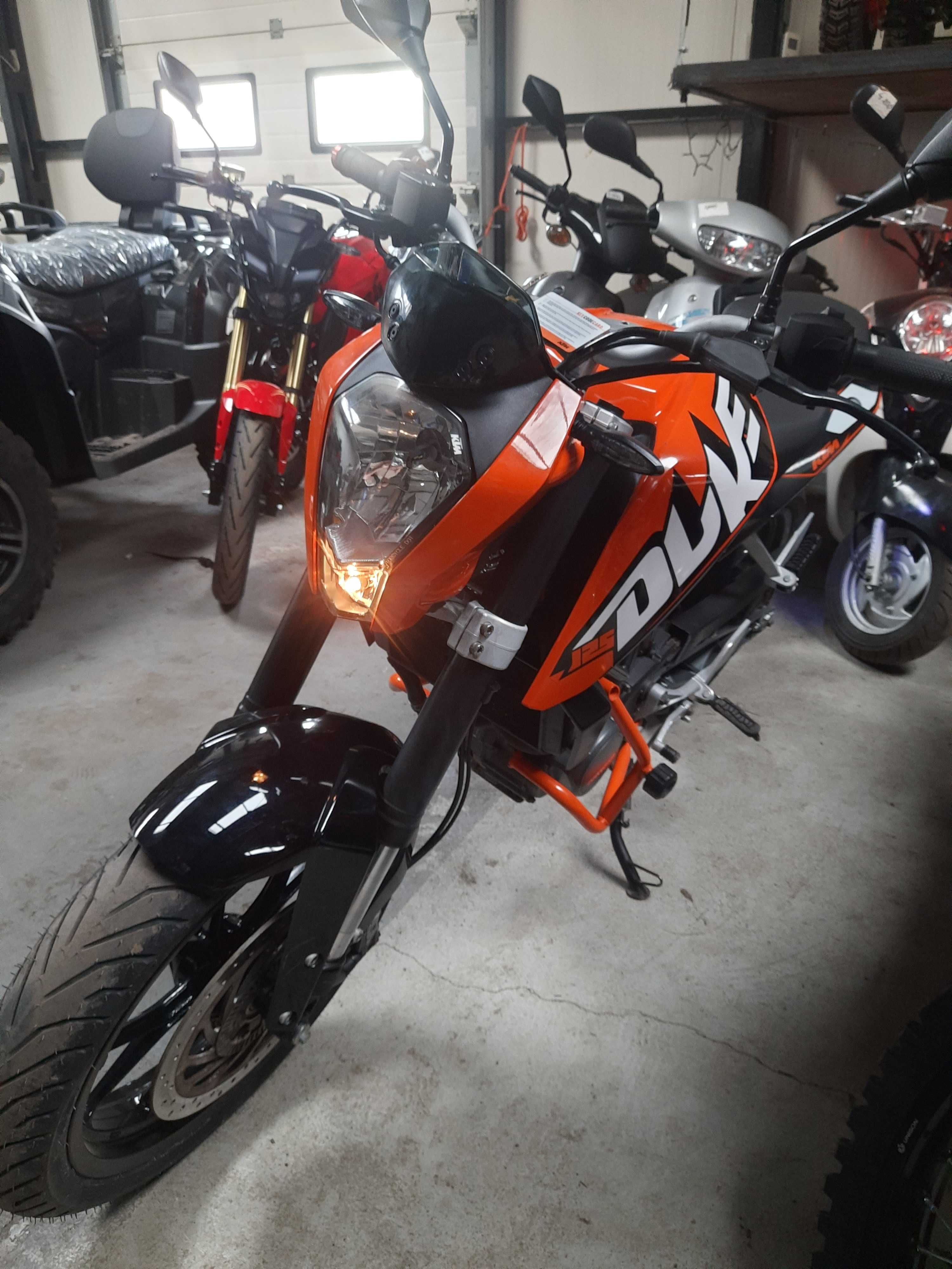 KTM DUKE 125 motocykl kat. B a1 Naket Street RATY RATY 2015 mt