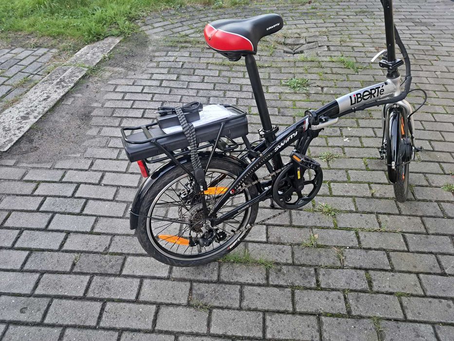Rower elektryczny Swifty Liberte czarny rama