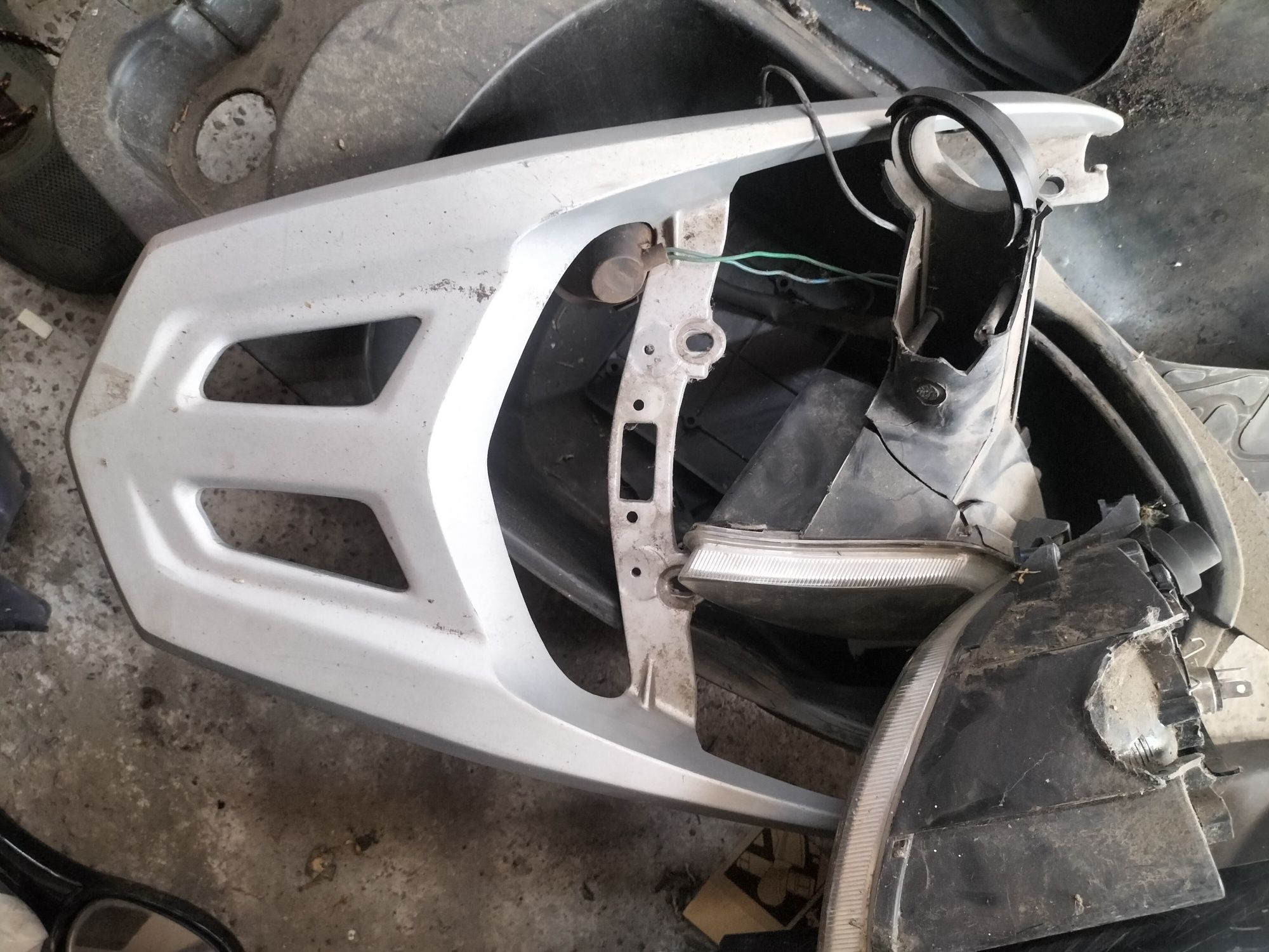 Uchwyt pasażera, stelaż peugeot sum up