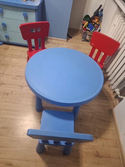 Stokik i 3 krzesełka
