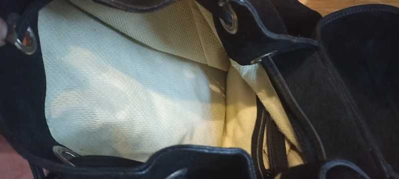 Mochila 100% camurça pele preta