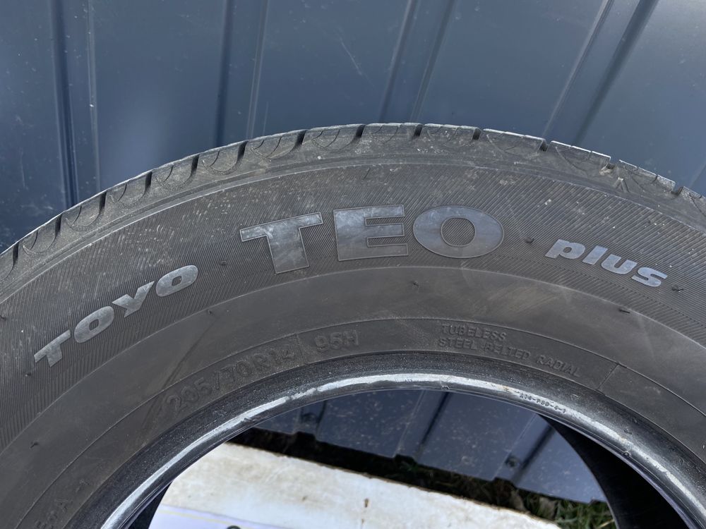 2 opony letnie 205/70 R14 Toyo Toyo Teo Plus