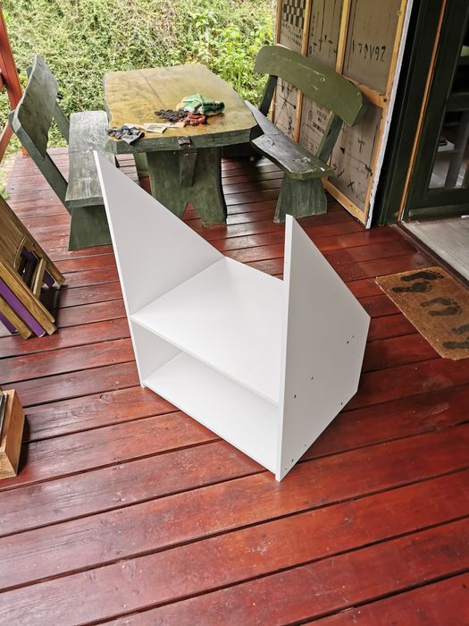 Półki pod skos białe