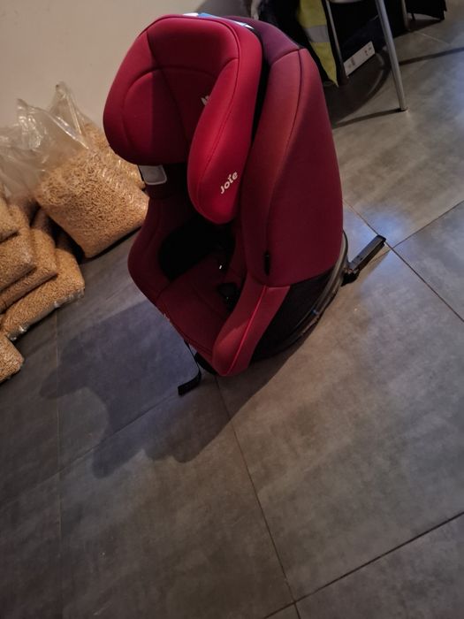 Fotelik samochodowy Joie 360°