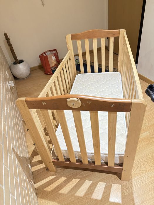 Berço com colchão