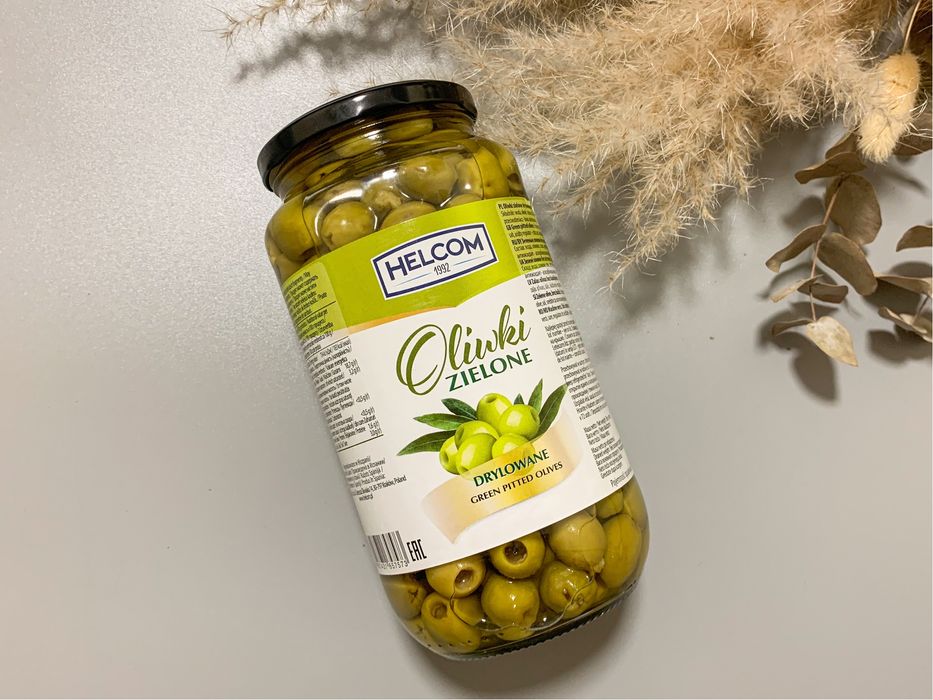 Оливки зелені іспанські hutesa без кісточок. Маслини