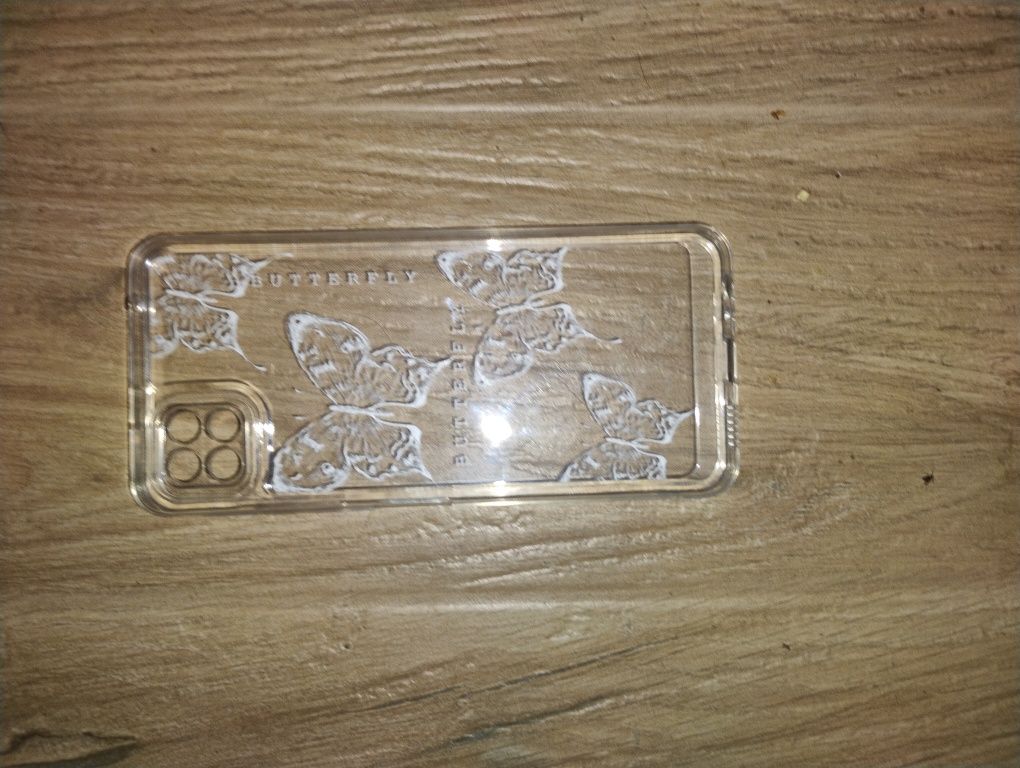 Sprzedam nowe etui