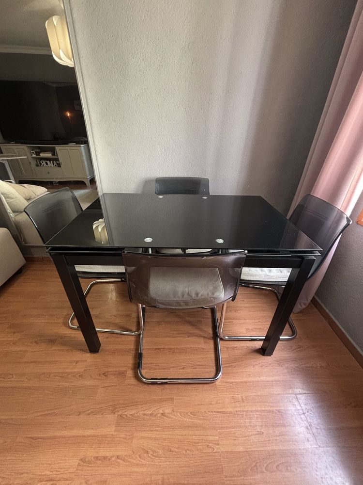 Mesa de jantar - Extencivel