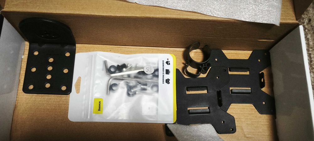 Продам крепление для двух мониторов Gembird MA-D2-01