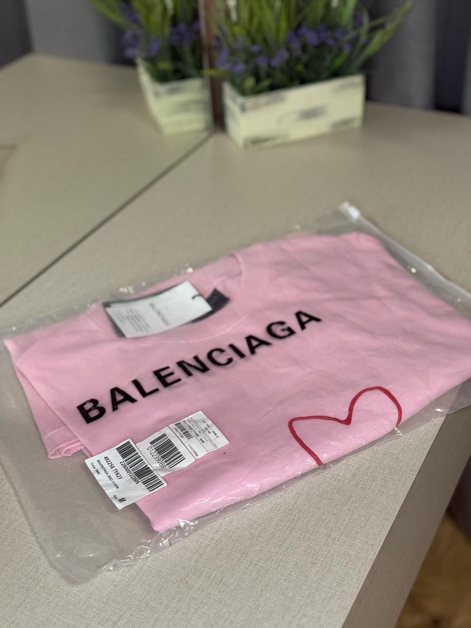 Футболка у стилі “Balenciaga ” рожевого кольору