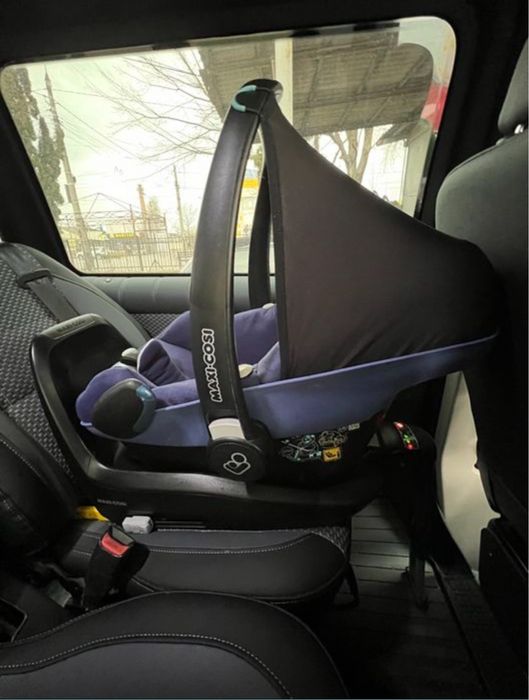 Автолюлька Mахі Cosi pebble з базою Isofix