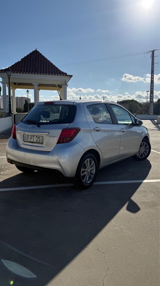 Toyota Yaris 1.0 Gasolina (Poucos Km)