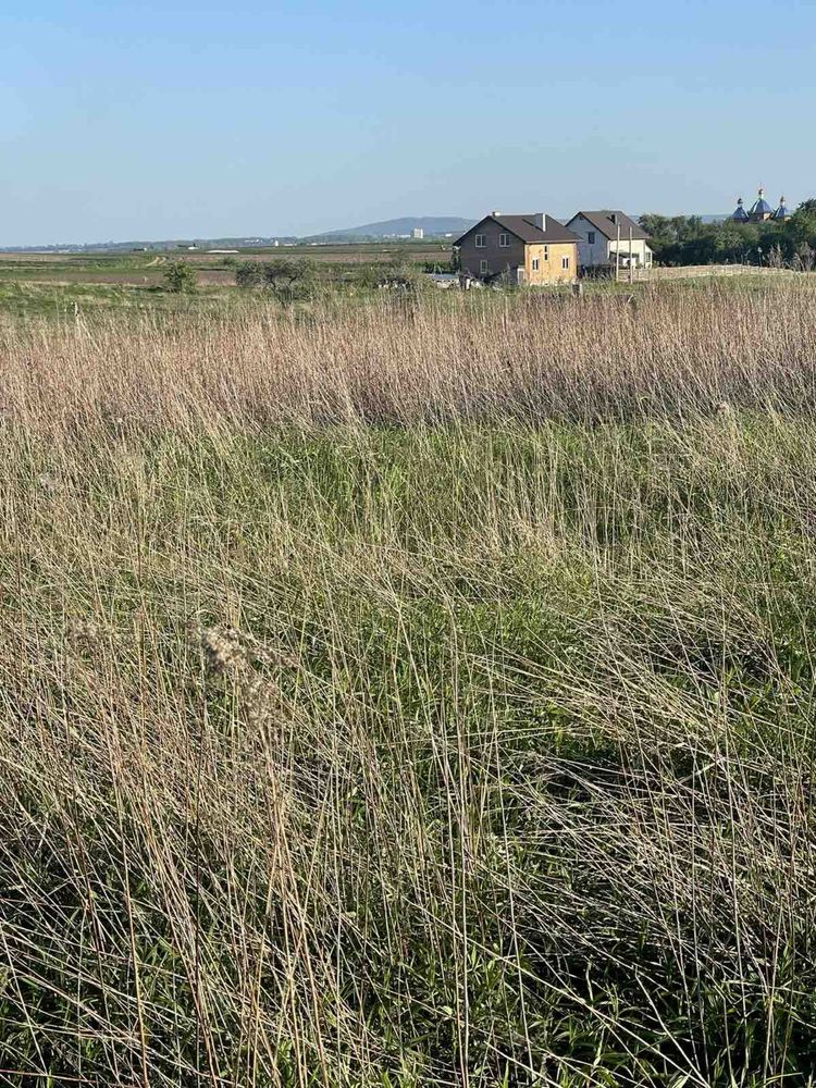 Продаж ділянки під житлову забудову