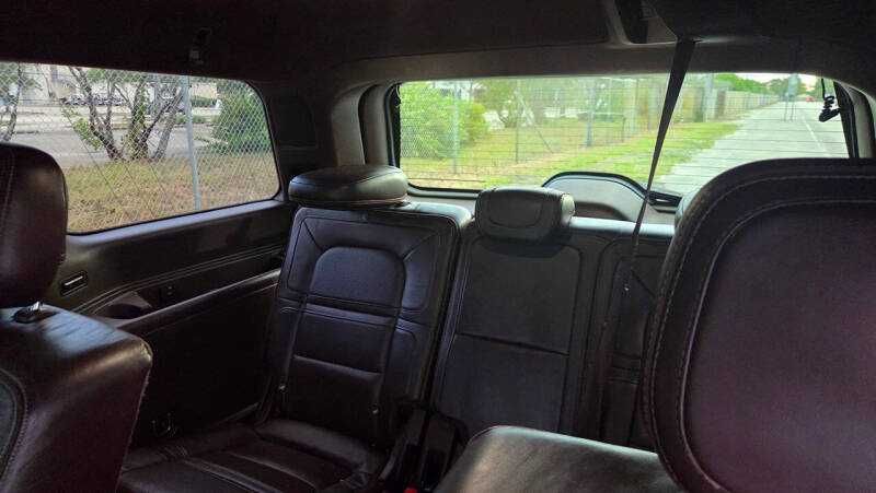 2018 Lincoln Navigator Black Label