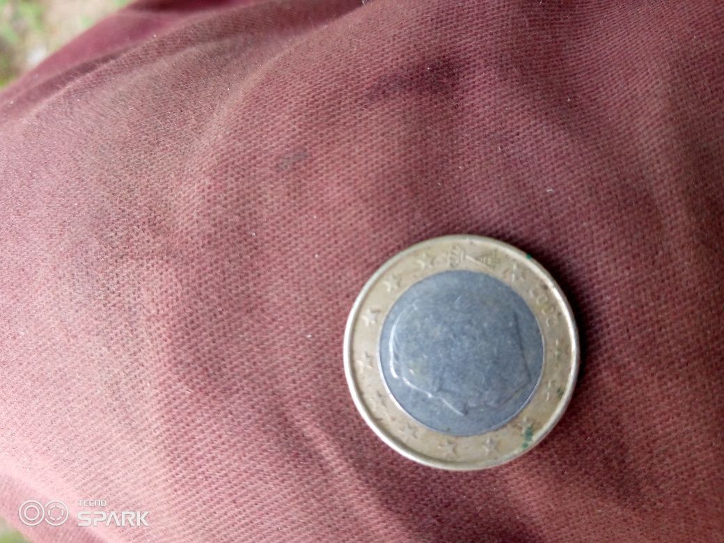 Продам монету 1євро. 2002 року.