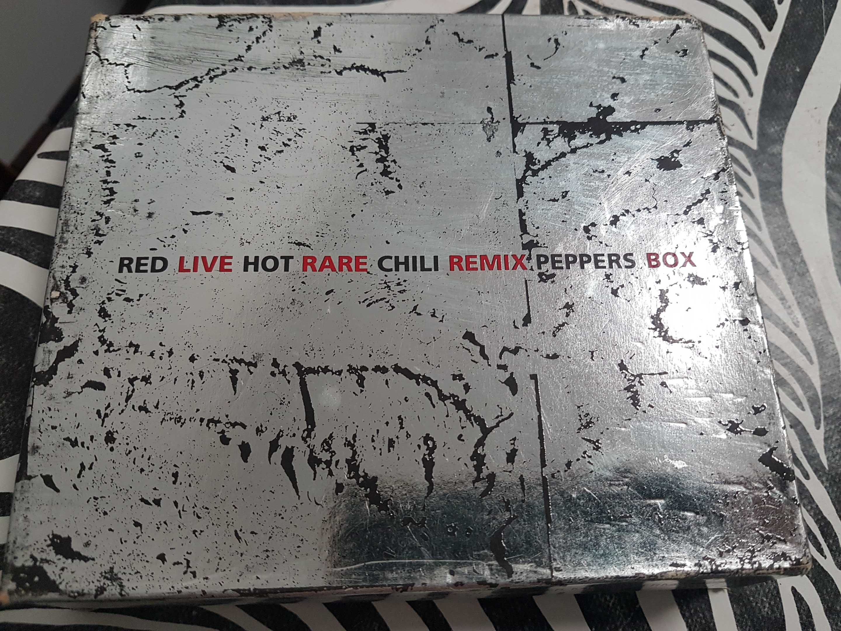 Cd Box red Live hot rare chili remix peppers