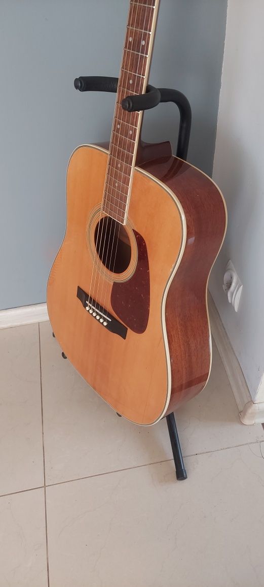 Gitara akustyczna MORRIS model 528, potężny dreadnought z lat 70-tych