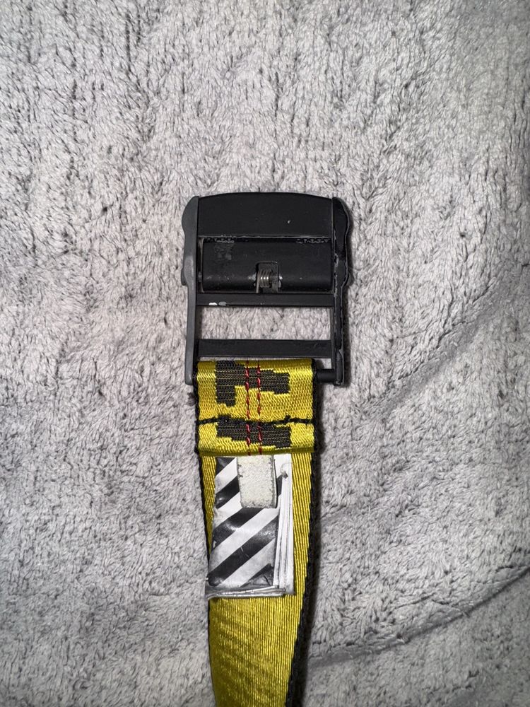 Pasek off white żółty 2m