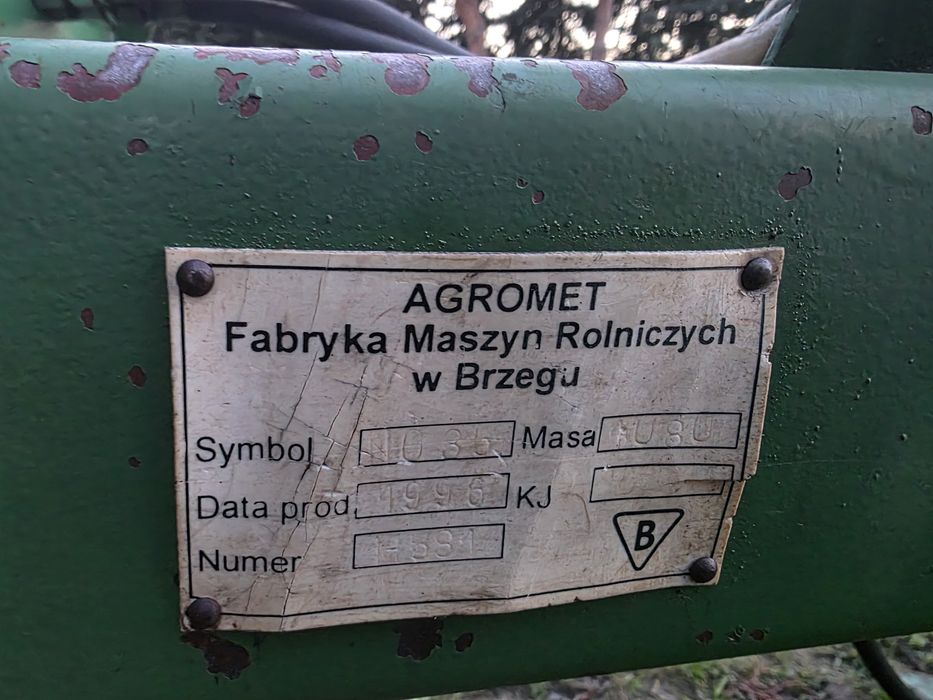 Rozsiewacz rcw piast wapna unia brzeg nawozu