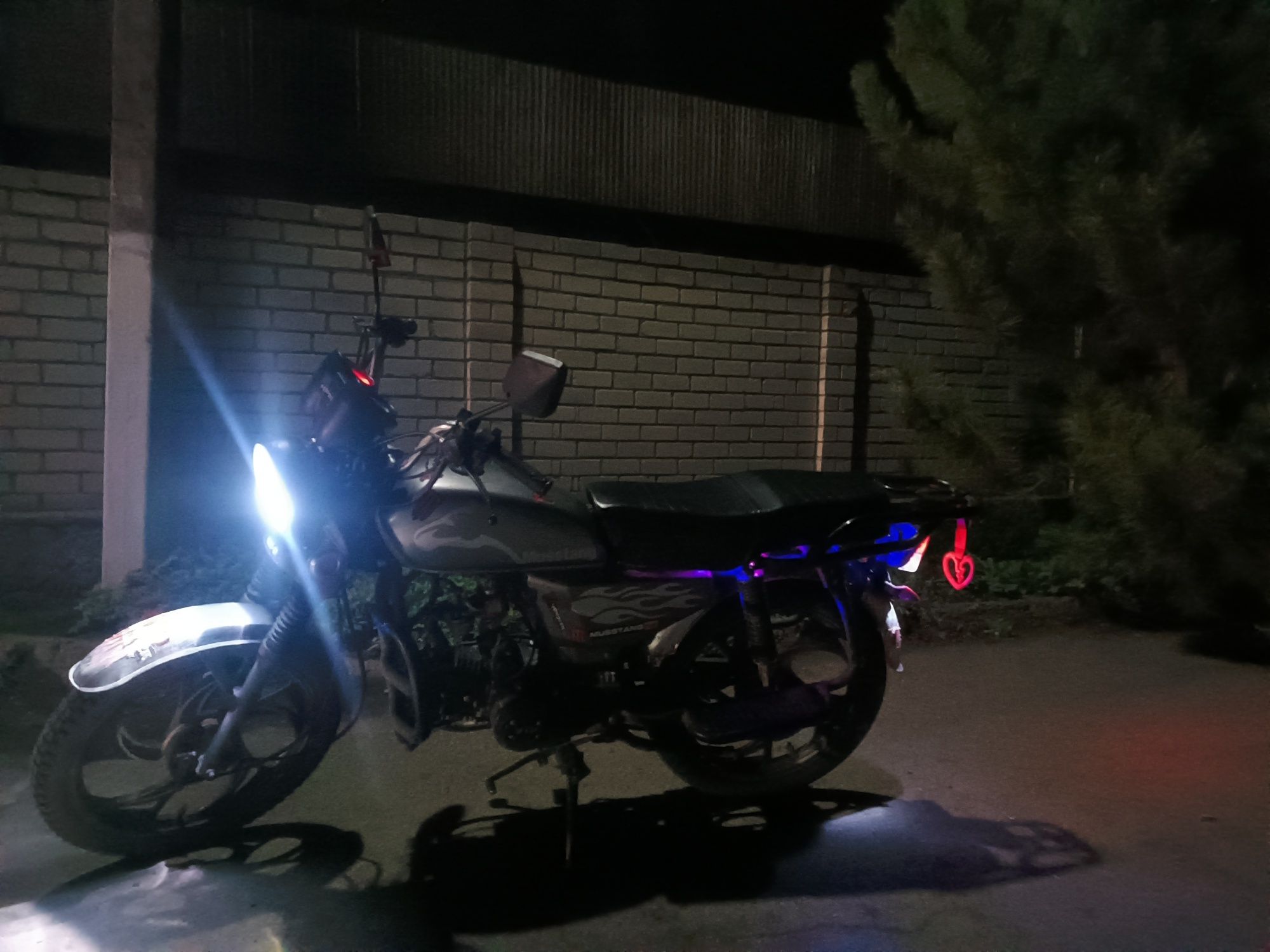 Mustang MT 125-2