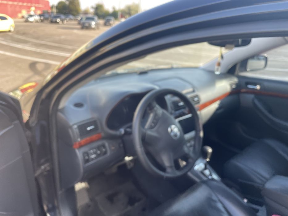Продам Toyota Avensis