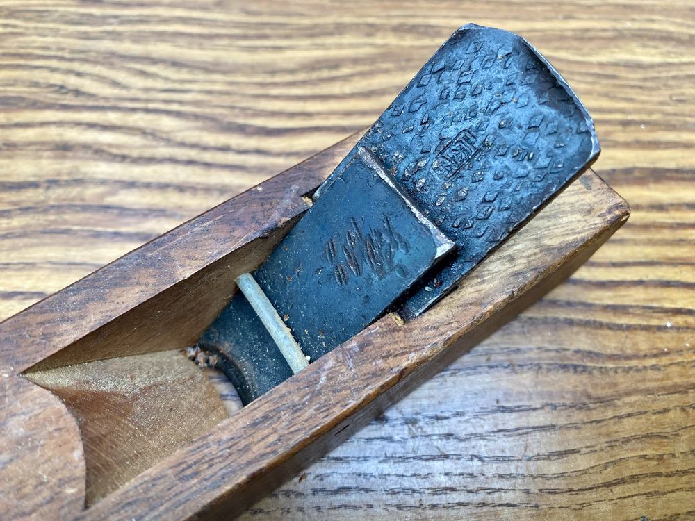 Strug stolarski japoński 30mm profilowy okrągły Aogami sygnowany