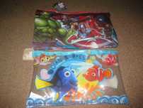 2 Estojos Escolares(Avengers e Finding Dory) Novos!