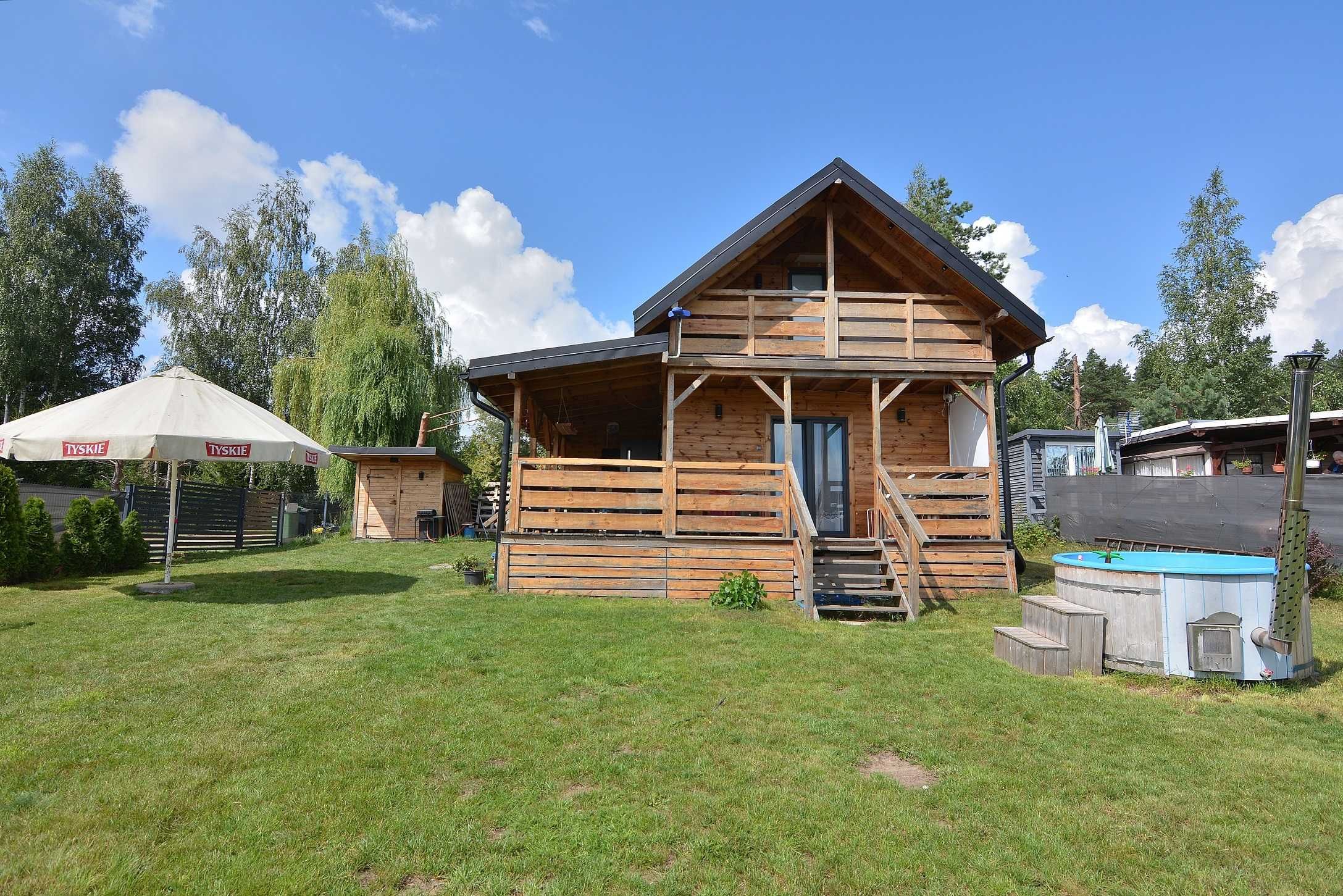 DOMEK LETNISKOWY nad jeziorem - MAJDANY MAŁE (Mazury) - 8 osób