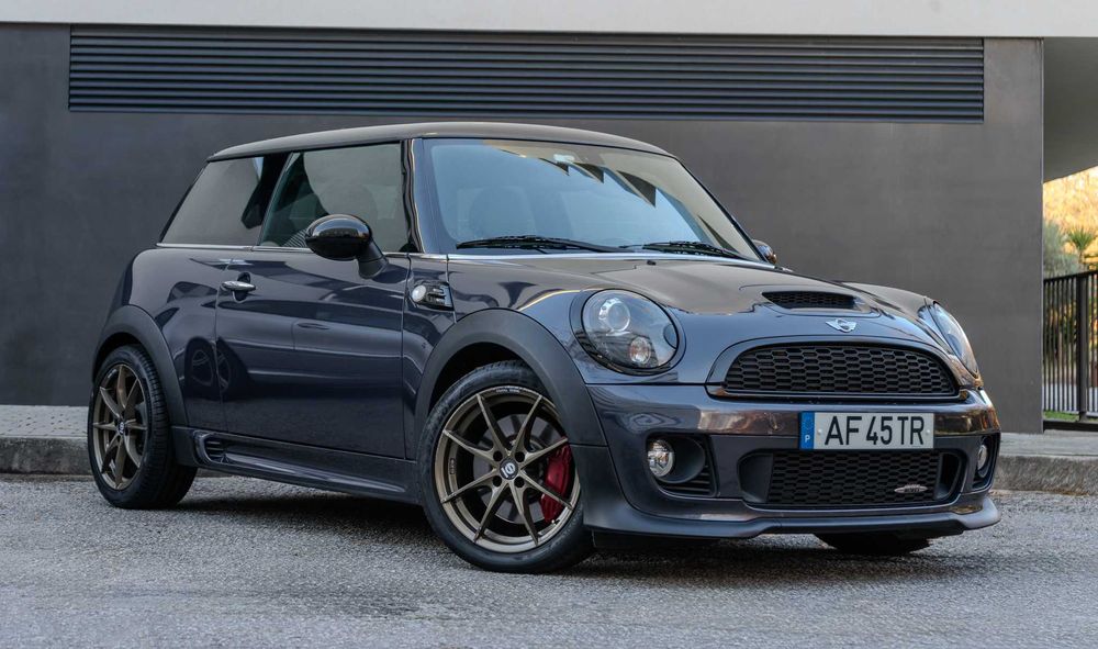 Mini Cooper John Cooper Works 1.6 Turbo – 211cv – N18 – FULL EXTRAS