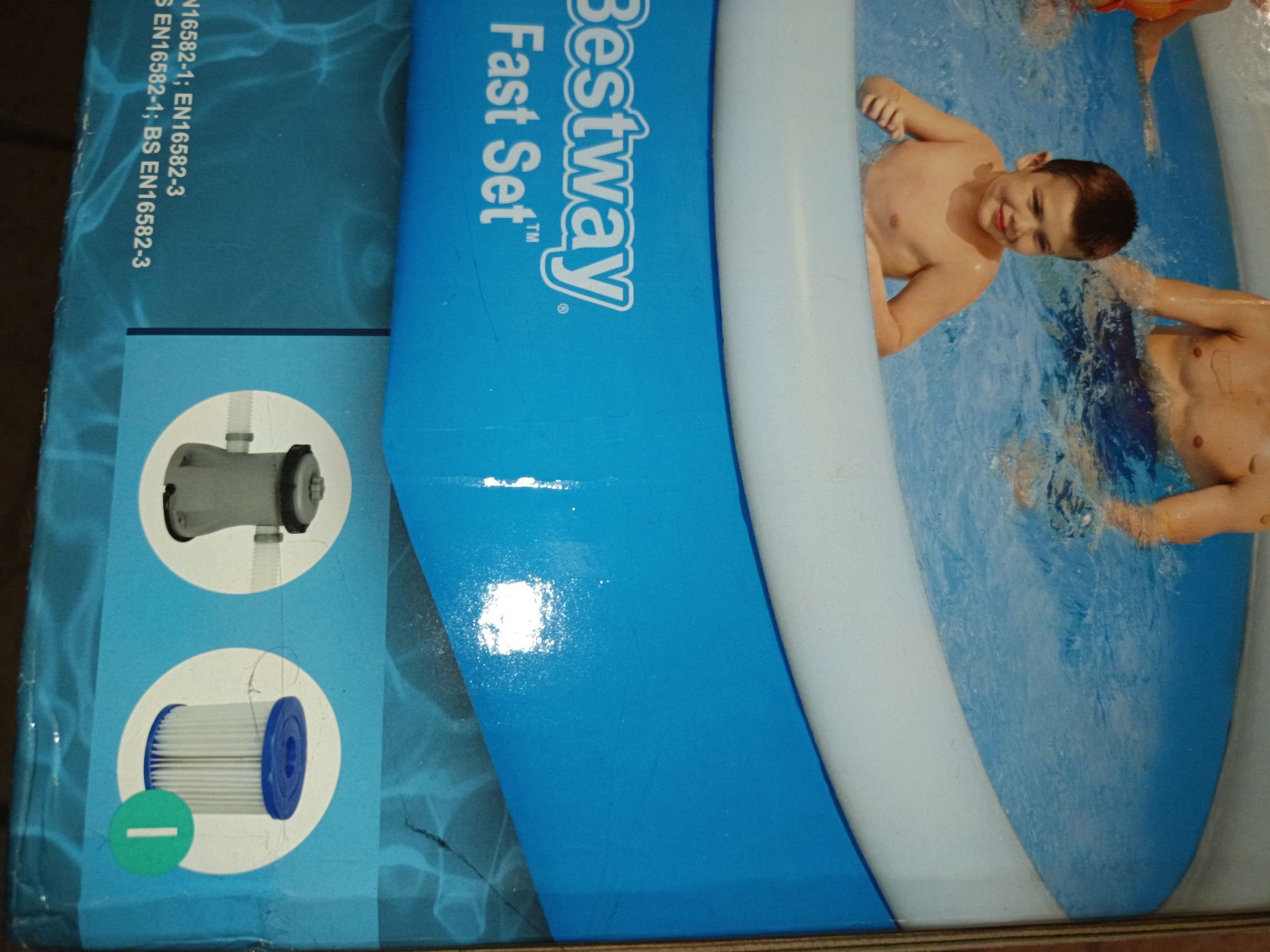 Piscina bestway nova