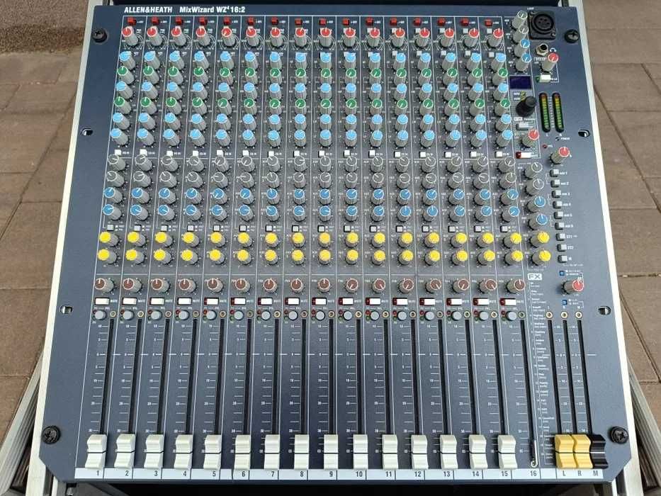 Mikser analogowy Allen&Heath WZ4 16:2 + CASE