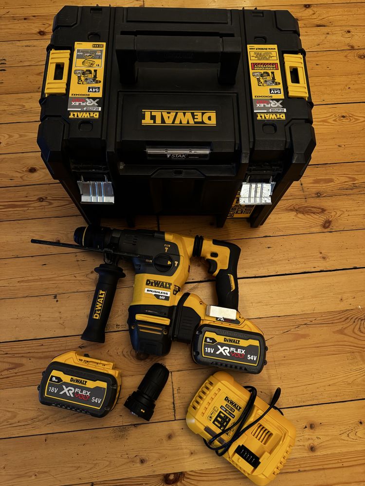 Перфоратор DEWALT