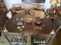 Mesa de jantar em madeira maciça + cadeiras