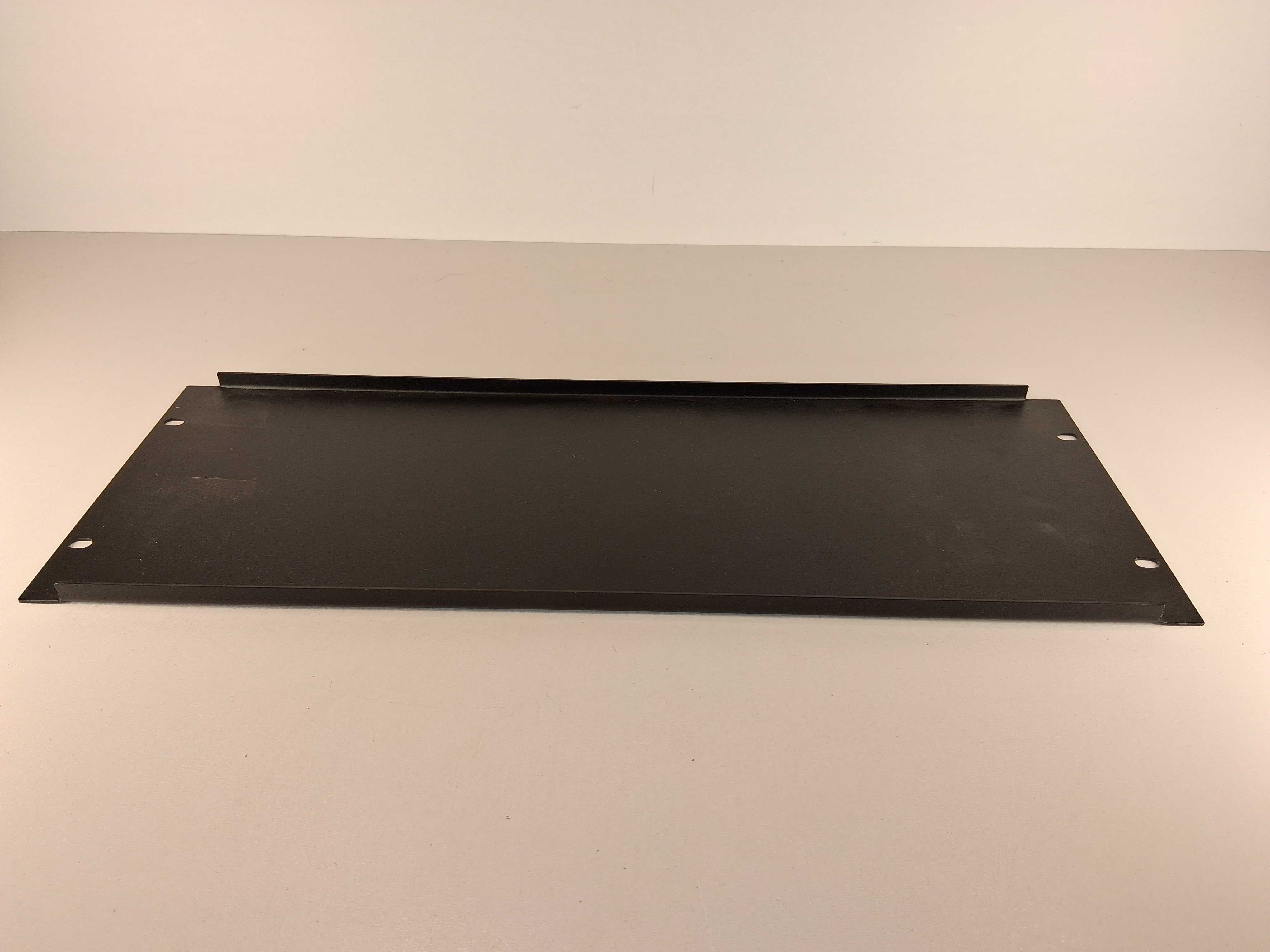 C060 Zaślepka Metalowa Pełna 2U Do Szafy Rack 19 Cali