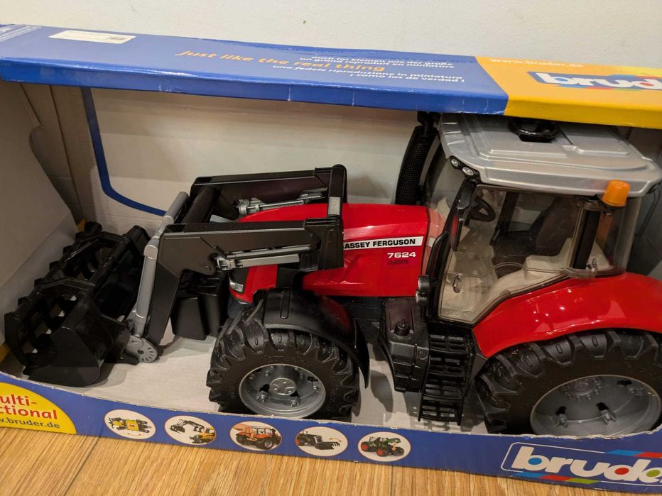 Na sprzedaż zabawka Bruder-traktor Massey Ferguson 7624 z ładowaczem