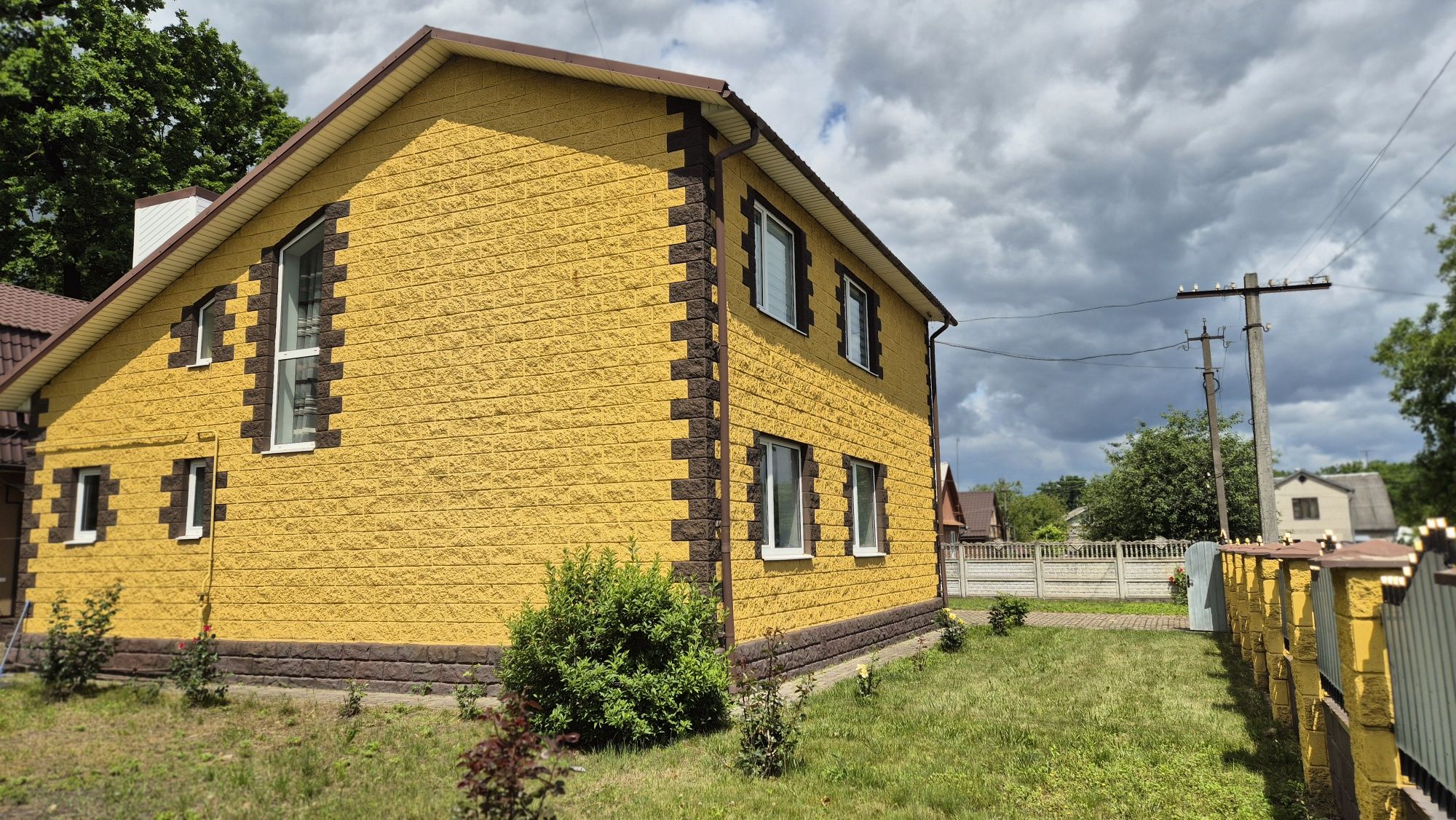 )( Продаж готового будинку до проживання