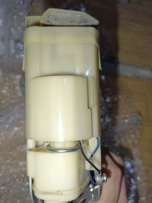 Suzuki Bandit 650 pompa paliwa 07