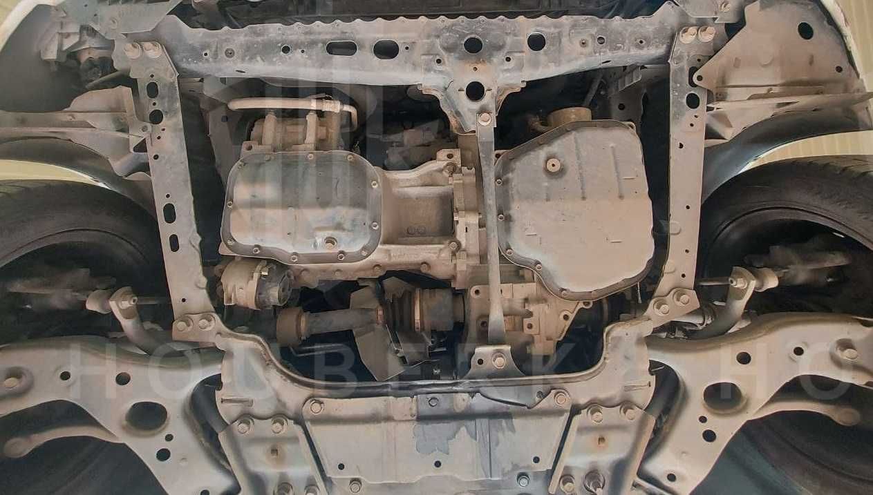 Захист двигуна Toyota Auris Prius Verso Защита двигателя ТМ HOUBERK
