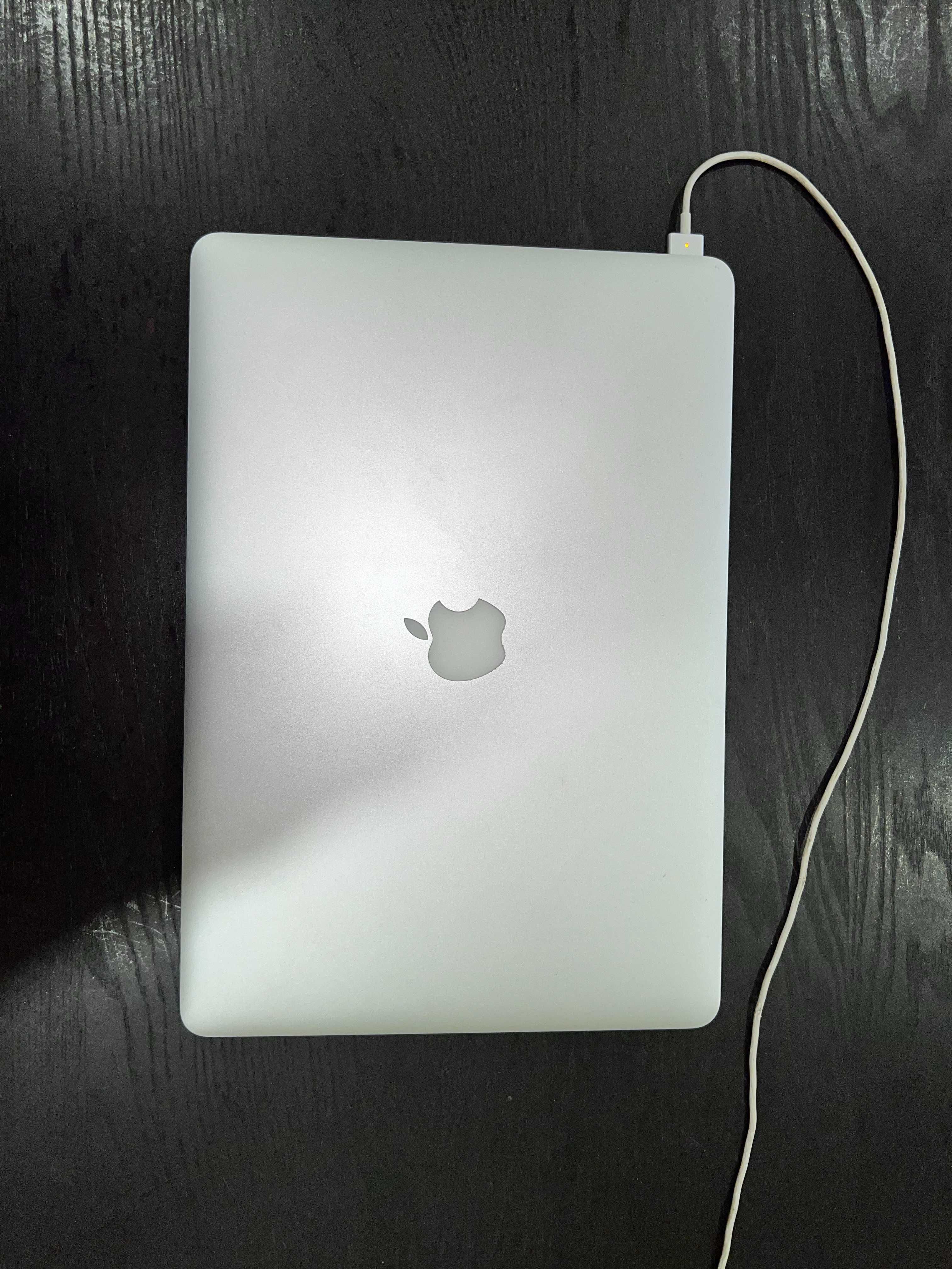 MacBook Pro (Retina, 15 polegadas, meados de 2015)