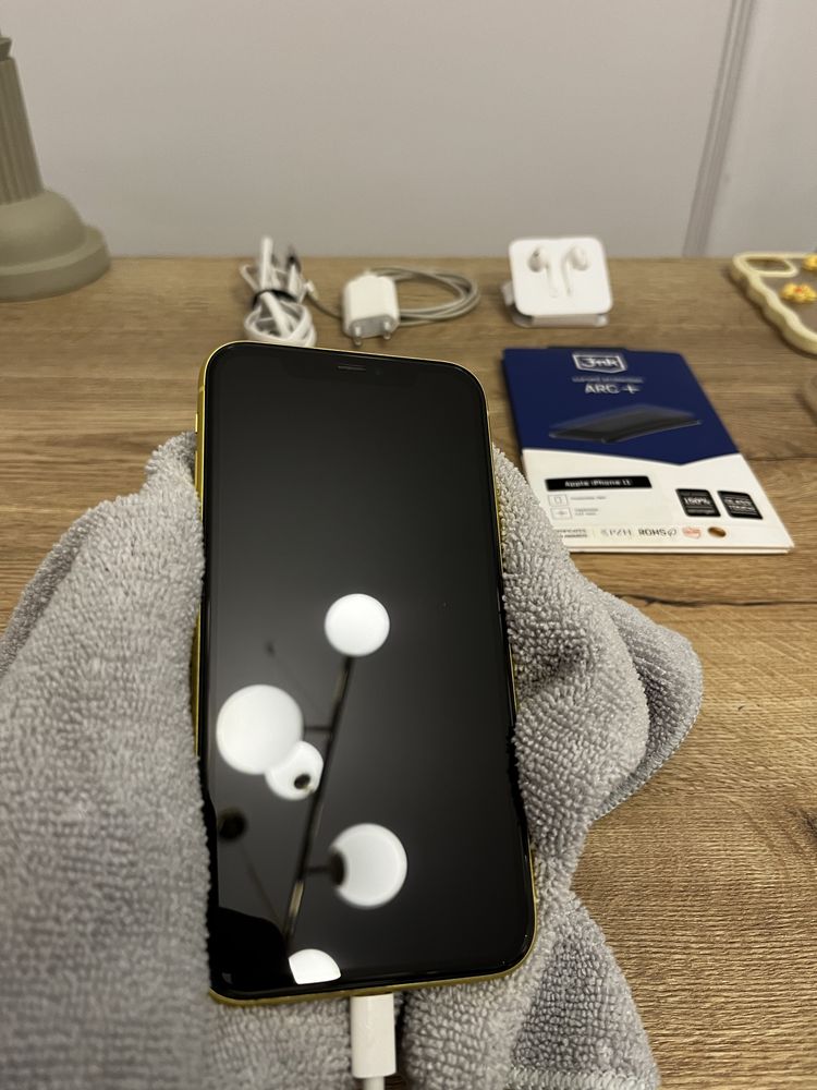 Iphone 11 64gb żółty