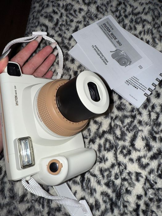 Фотокамера миттєвого друку Instax wide 300