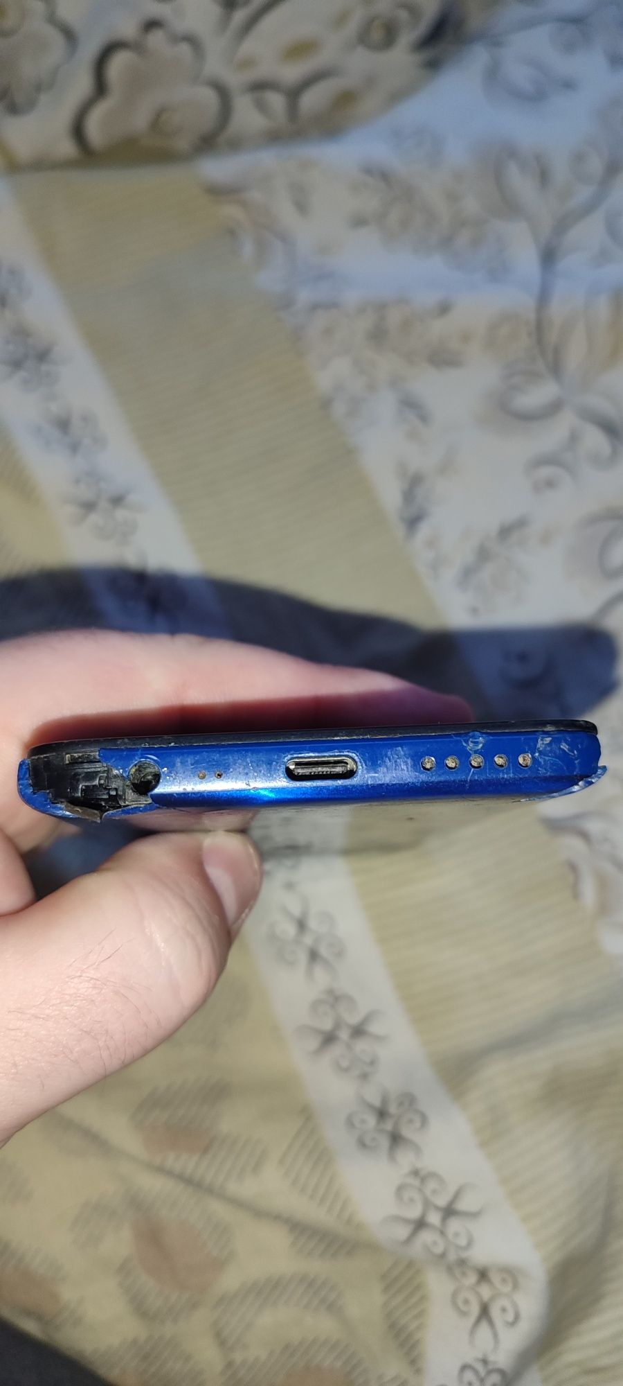Redmi note 8 4/64 на запчастини або для користування