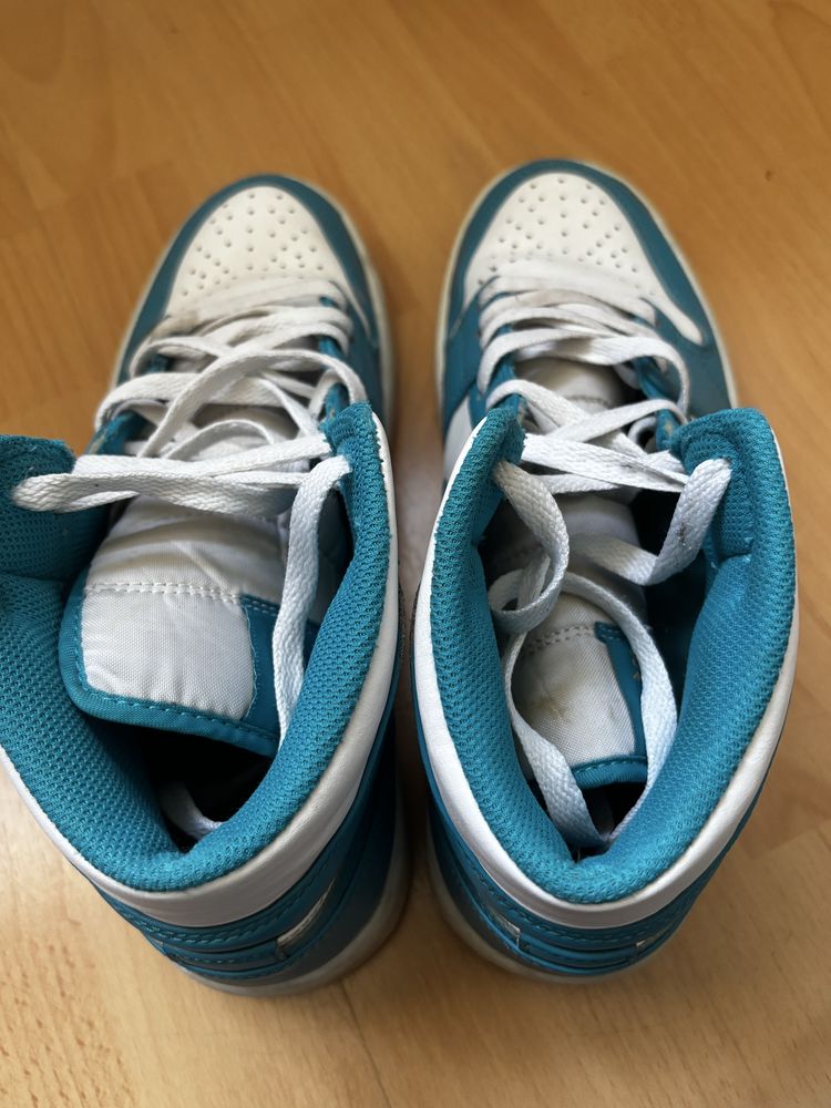 Buty Air Jordan 1 „Aqua”
